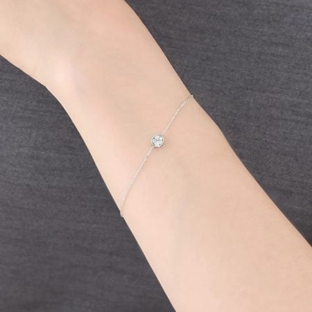 【無料ラッピング】 ヨンドシー 4℃ ブレスレット シルバー 上品 シンプル キュービックジルコニア レディース ブランド 正規品 新品 ギフト プレゼント 人気 おすすめ 誕生日 記念日 クリスマス 送料無料 4cd522650