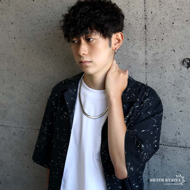 ステンレス 幅8mm スネークチェーンネックレス 3カラー メンズ ヘリンボーン ワイド 平打ち 中折れ式 留め具 シンプル 首飾り アクセサリー ストリート カジュアル モード 存在感 幾何学模様 おしゃれ 金属アレルギー対応