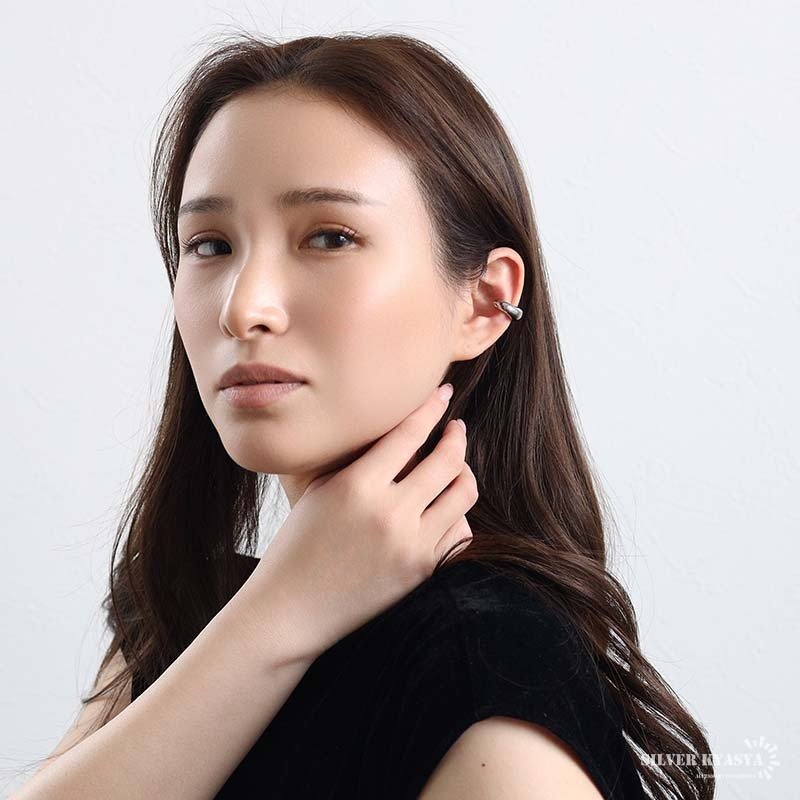 ステンレス ぷっくり ニュアンスイヤーカフ 不規則 かわいい メタルイヤーカフ シンプル 小ぶり ゴールド 18KGP シルバー 片耳1点 プチプラ 耳の穴不要 痛くない レディース 女性 金属アレルギー対応フェイクピアス ノンホール イヤリング