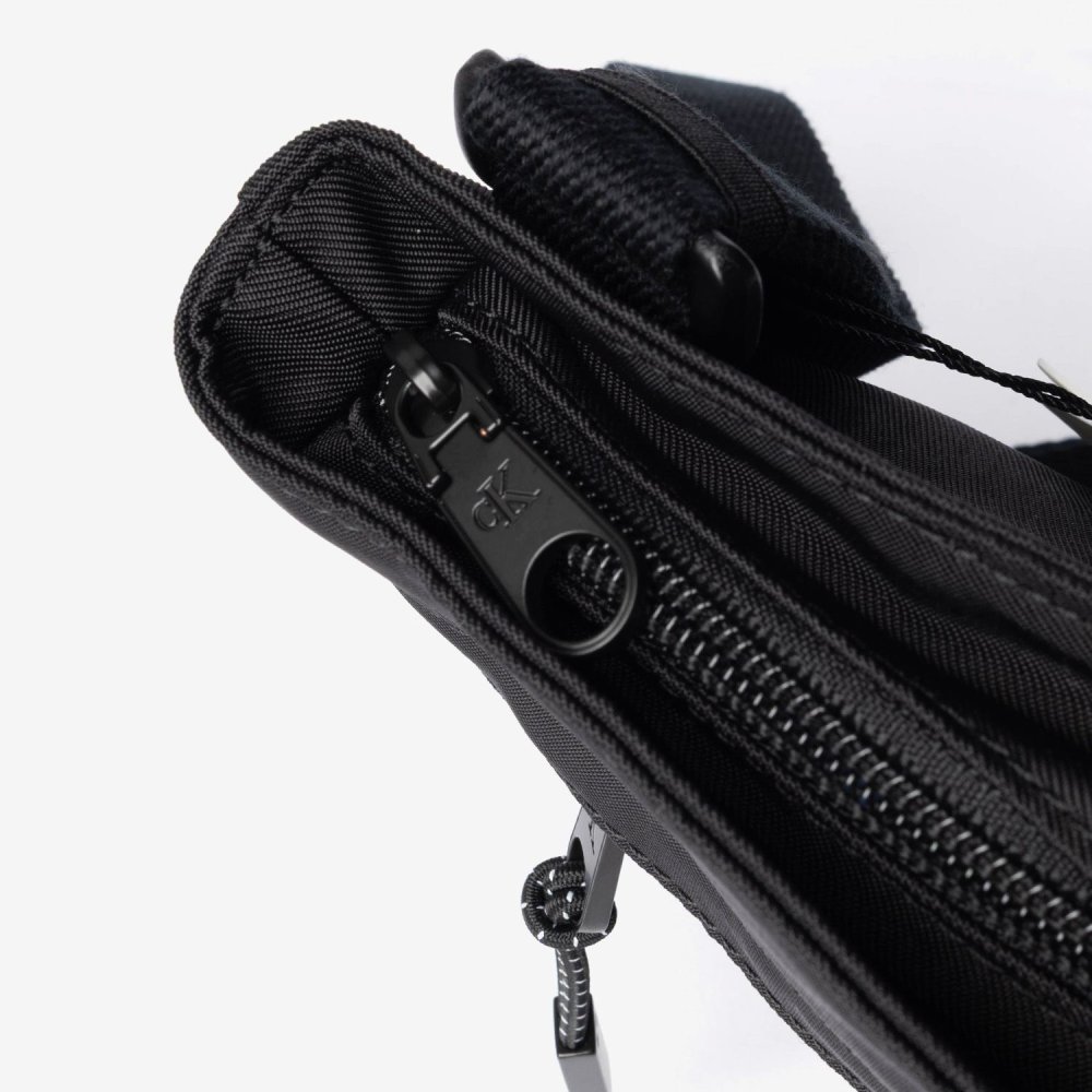 カルバンクライン Calvin Klein BOLD FLATPACK ボールド フラットパック LV04D3178G ショルダーバッグ メンズ バッグ