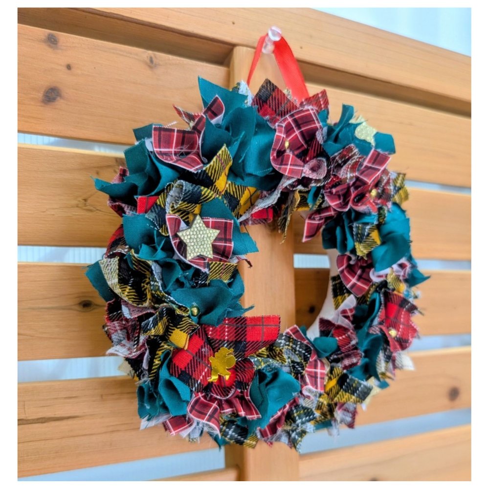 ファブリック　布　リース　クリスマス　クリスマスリース　可愛い　おしゃれ　ディスプレイ　インテリア　プレゼント　ギフト　