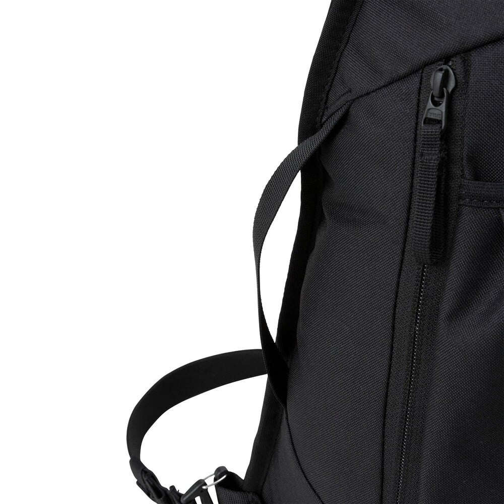 ノースフェイス ショルダーバッグ リープスリング THE NORTH FACE NM72600 LEAP SLING 7L スリングバッグ ボディバッグ ワンショルダー ブラック 黒 ホワイト レッド グレー