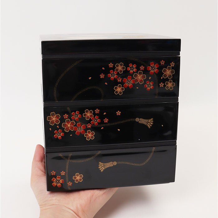 重箱 3段 小さめ 通販 日本製 山中塗り お重 おせち料理 六瓢箪ひょうたん 桜柄 五寸サイズ角重 黒塗り内朱仕上げ ２人前３人前用 お正月おせち用 運動会 お花見 行楽ピクニック おしゃれ和モダン 仕切りなし 三段 樹脂製 軽量 シール蓋付き ウレタン塗装