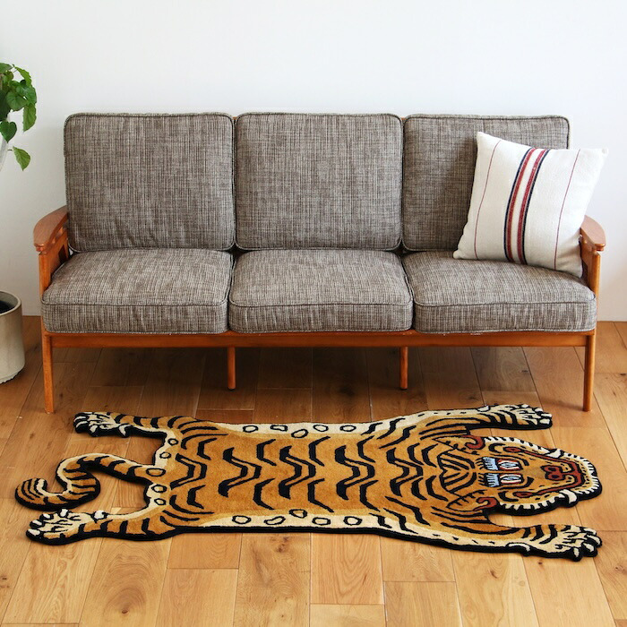 チベタンタイガーラグ ラグマット ウール 手織り TIBETAN TIGER RUG S M L 3サイズ インド製 ハンドクラフト 虎 トラ タイガー アクセントラグ タペストリー エスニック リビング 玄関 ベッドサイド 壁飾り 天然素材 おしゃれ