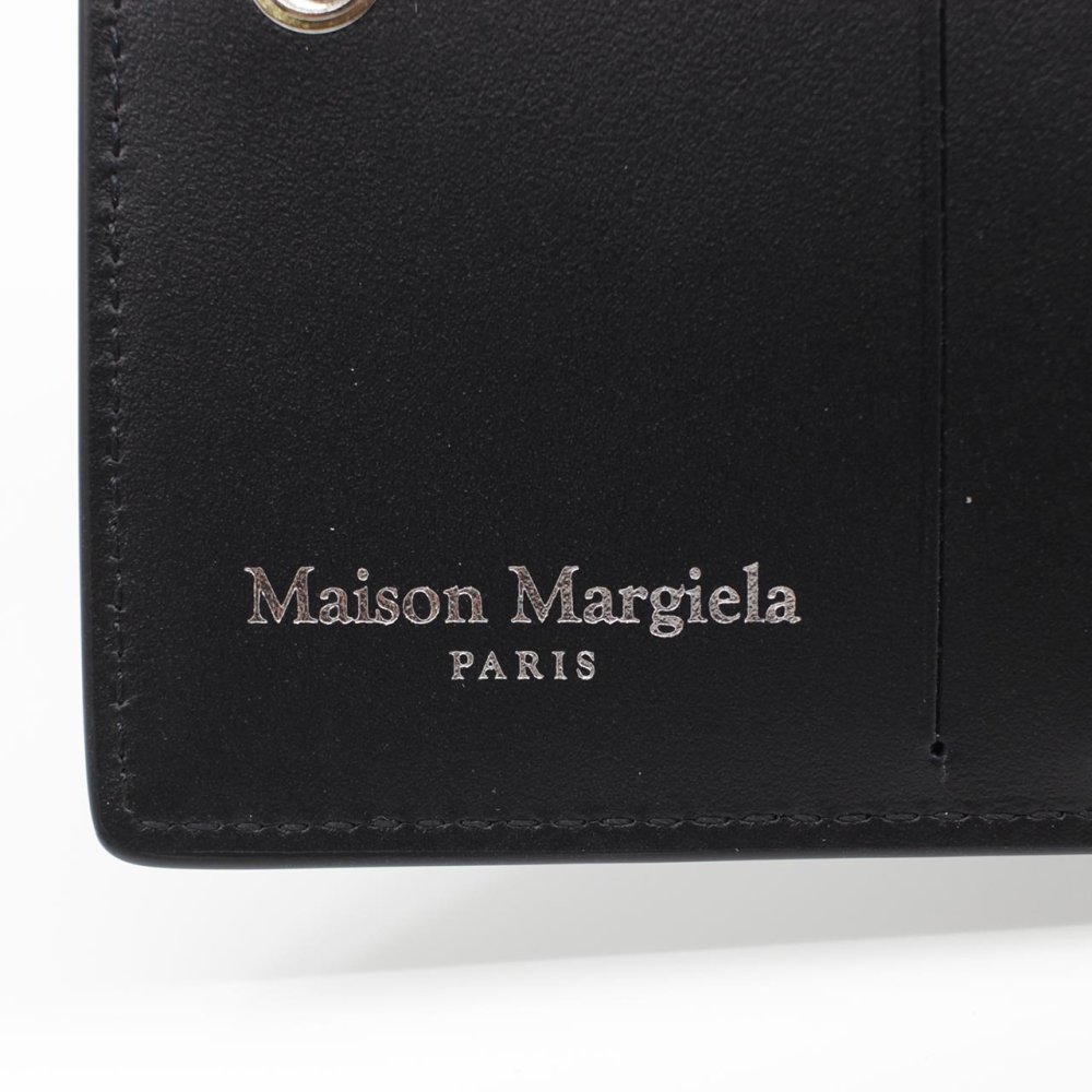メゾン マルジェラ　Maison Margiela　二つ折り財布　SA3UI0007 P4745 T8103　ブラック　グレインレザー　4ステッチ バイフォールド ウォレット　コンパクト財布　シンプル ミニウォレット