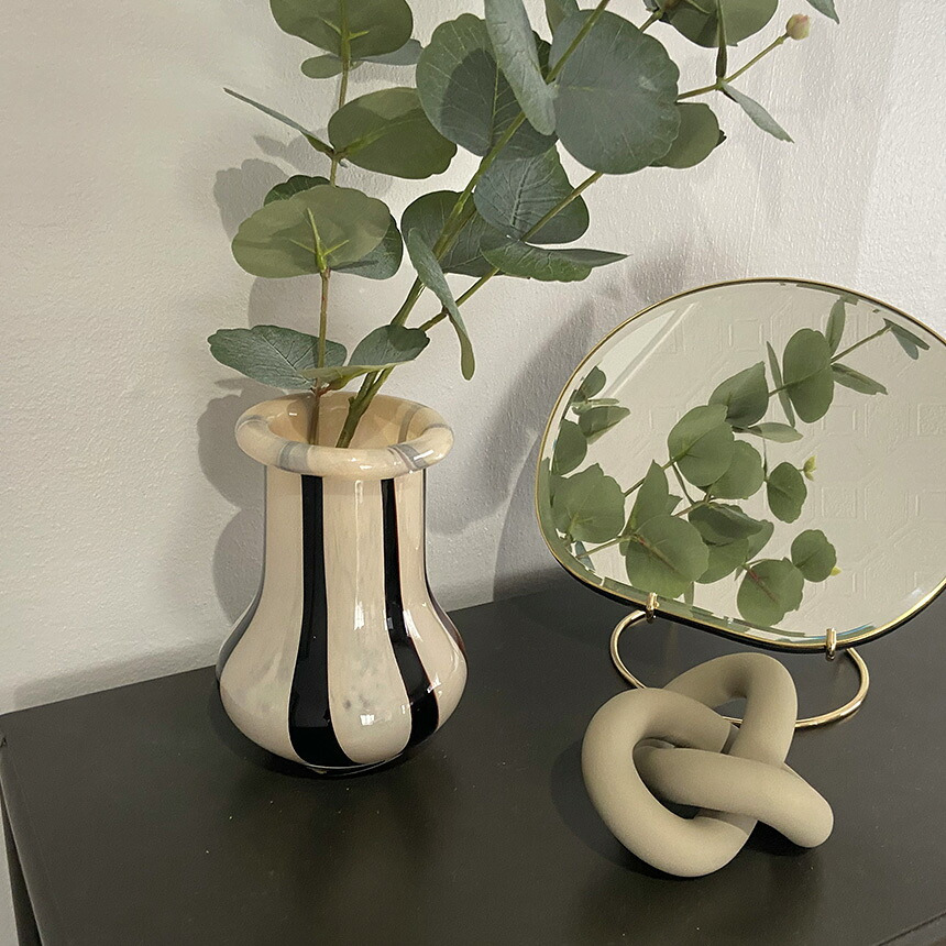 ferm LIVING ファームリビング Riban リバン 北欧 花瓶 フラワーベース 高さ15cm 北欧雑貨ガラス花瓶 ガラス モダン ブランド 人気 おしゃれ インテリア フラワーベース 白 ホワイト クリーム 雑貨 オブジェ