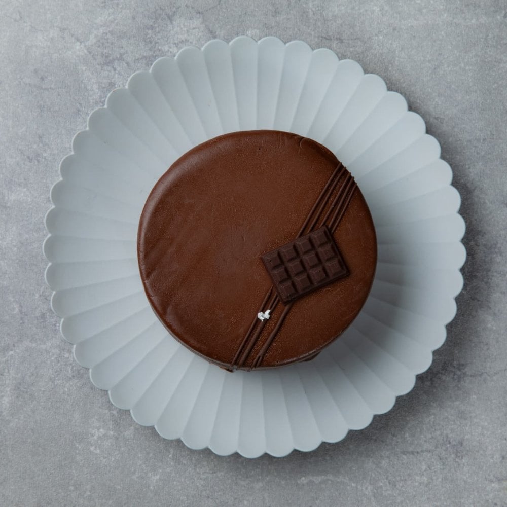 アントゥルのバースデーケーキ チョコレートケーキ 誕生日 ギフト お返し お菓子 内祝い お取り寄せ 2024 プレゼント 人気 お配り 手土産 のし対応 日持ち 結婚祝い 出産祝い 敬老の日 退職祝い 記念日 引越 引っ越し祝い 送別会 就職祝い 転職祝い 昇進祝い 出産内祝い お見舞い 快気祝い 母の日 父の日 お中元 お歳暮  暑中見舞い  ホワイトデー