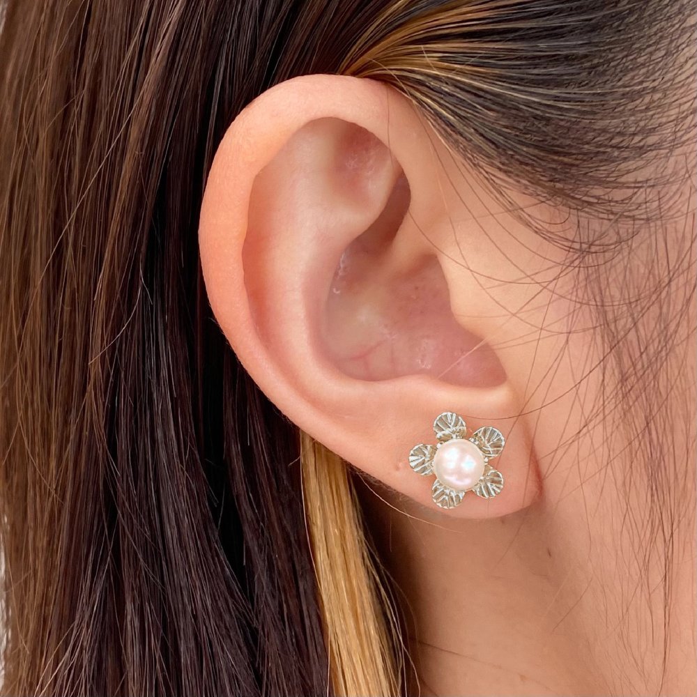 ［pearl424］ 5.5mm - 6mm スタッド ピアス 花台座 あこや真珠 天草 熊本 日本産