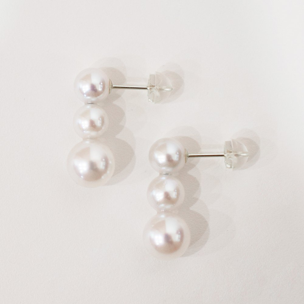［pearl593］6mm - 6.5mm × 7.5mm - 8mm 縦 3連 ピアス あこや真珠 熊本 天草 本真珠 ラインピアス