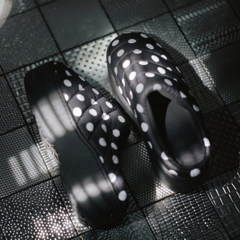 スブ プラットフォーム サンダル 厚底 レディース SUBU PLATFORM ドット ブラック シルバー 正規品 冬用サンダル ルームシューズ 外履き 2026 秋冬 スリッポン 履きやすい 痛くない 防寒 正規販売店