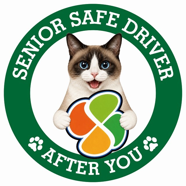 カーサイン 高齢者マーク SENIOR SAFE DRIVER スノーシュー ステッカー シール 直径13cm 肉球 日本製 車