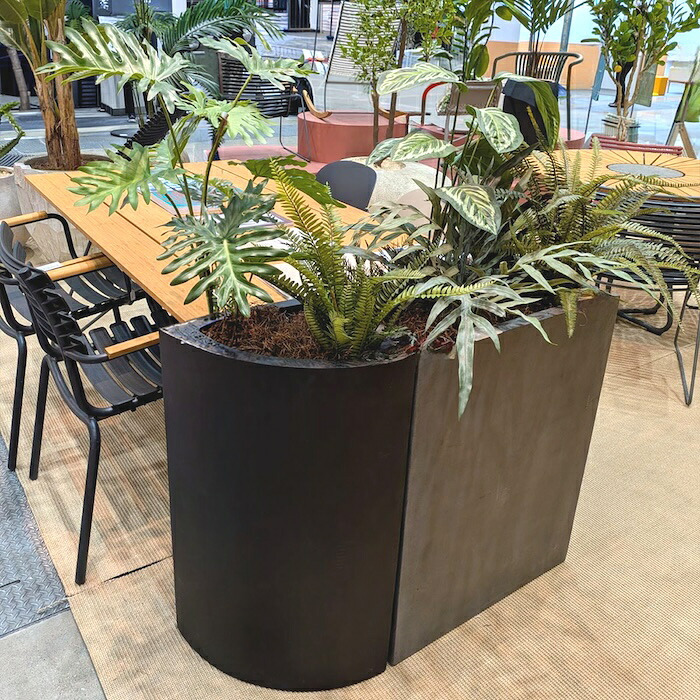 観葉植物 造花 フレボディウム BROWN 全高約65cm 卓上・小型 フェイクグリーン 本物そっくり おしゃれ インテリア 人工観葉植物 アーティフィシャルグリーン オフィス 店舗 ホテル 開店祝い 室内 ミニ ブルースター シダ フェイク