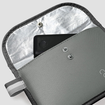 a.v.vモバイルバッテリーポーチ A/グレー 12-6754-20 景品 記念品 粗品 ノベルティ 名入れ 御挨拶 ご挨拶