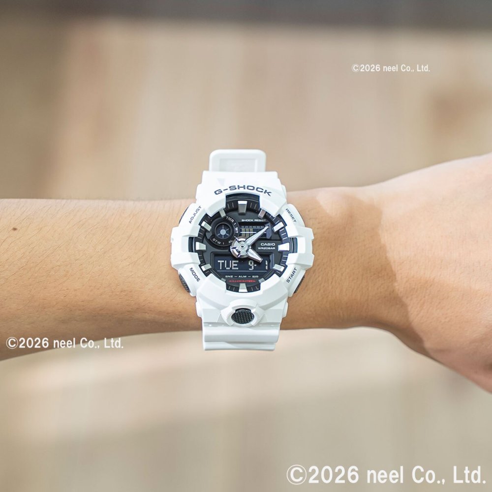 G-SHOCK 腕時計 メンズ アナデジ GA-700-7AJF