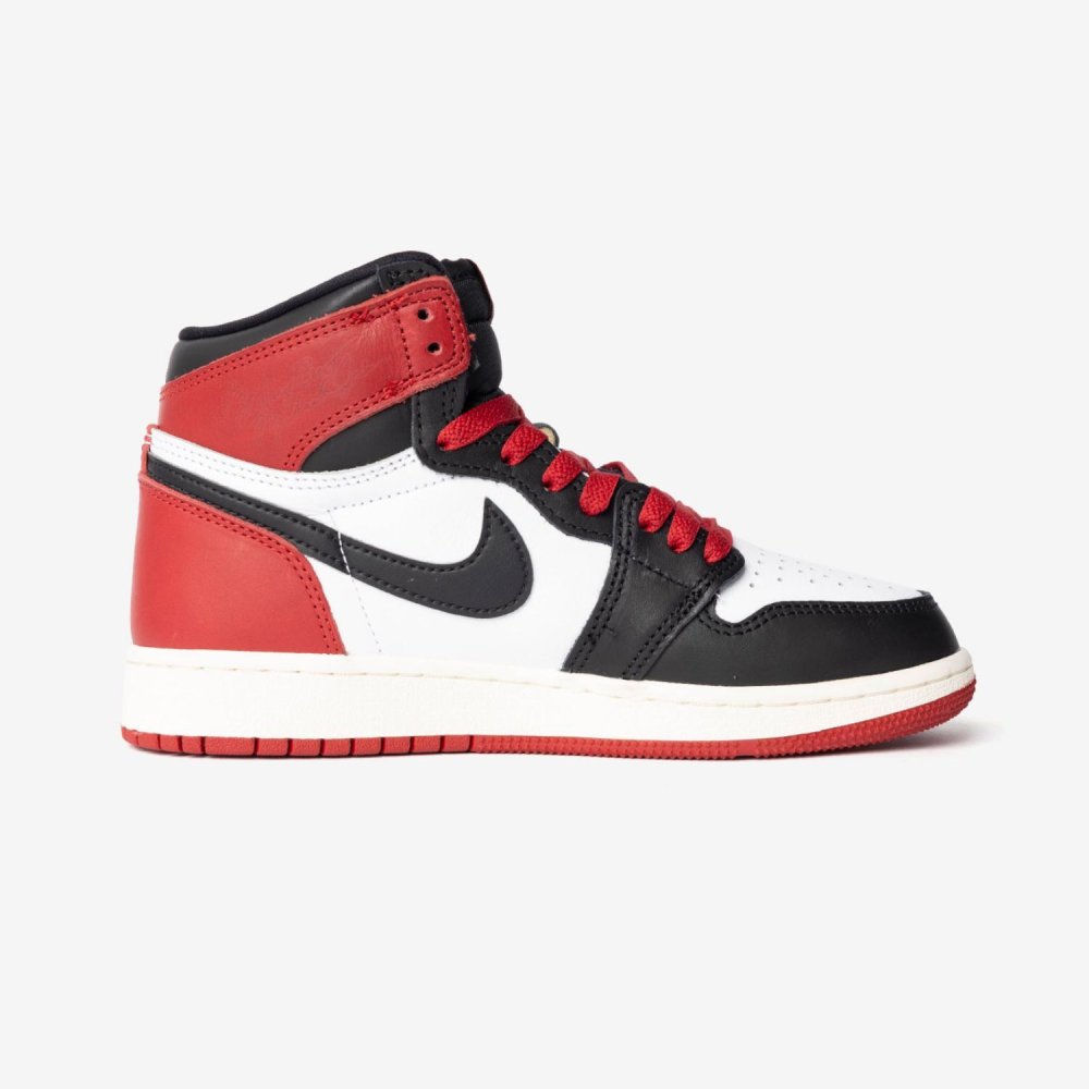 ナイキ NIKE AIR JORDAN 1 RETRO HIGH OG GS BLACK TOE REIMAGINED エアジョーダン レトロ ハイ オージー FD1437 スニーカー ハイカット つま黒 ジュニア キッズ レディース シューズ AJ1