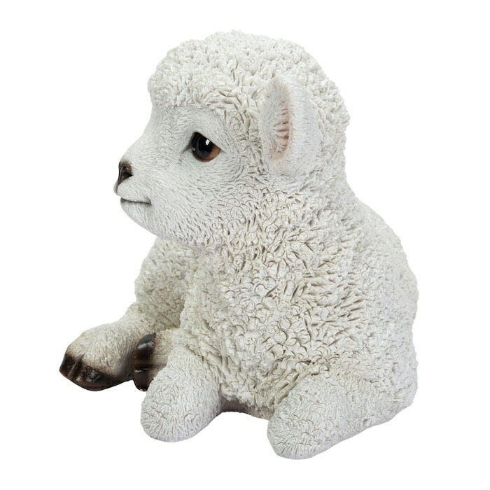 置物 羊 寝そべる羊 幅23.4cm woobia ウービア ひつじ リアル かわいい おしゃれ 玄関 インテリア オブジェ ガーデン ラム 北欧 ナチュラル 動物 アニマル 癒し 棚 未年 プレゼント ギフト 新築祝い