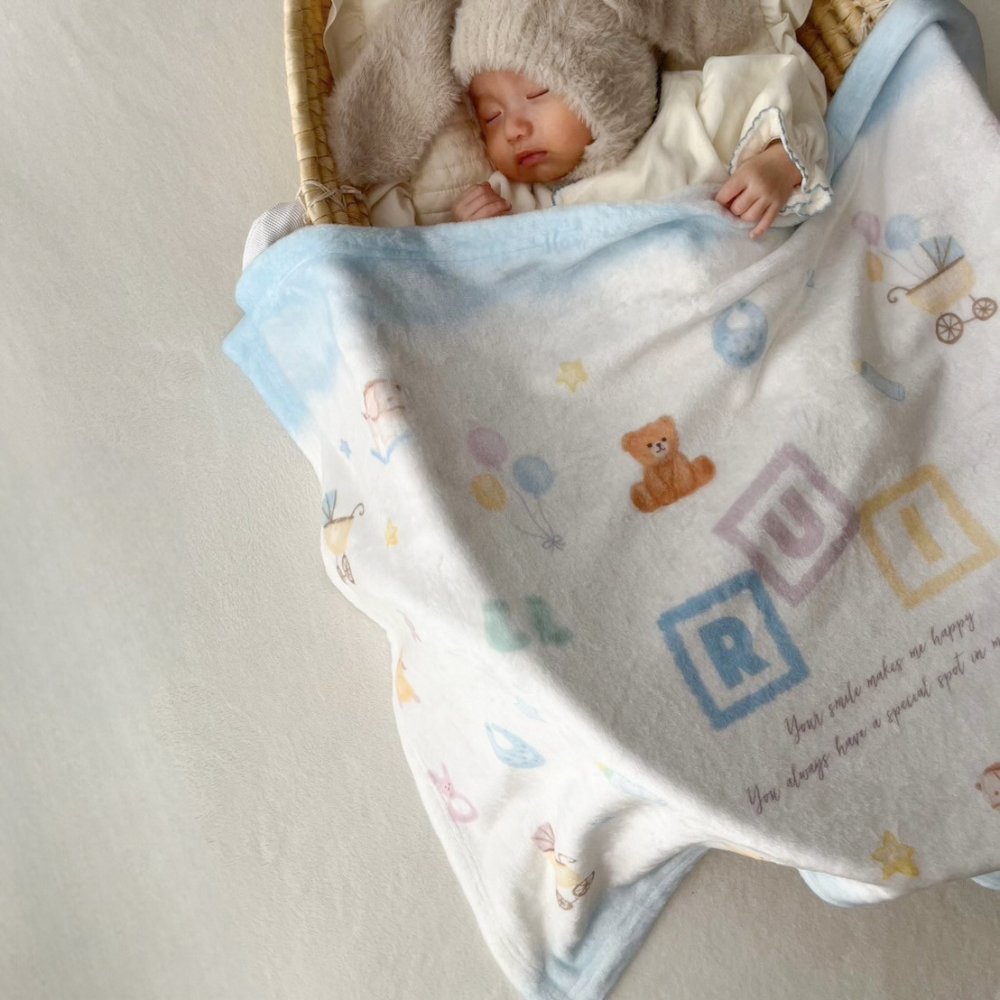 【お名前入りブランケット】Hello Baby ハローベビー 赤ちゃん 新生児 名入れ ギフト 出産祝い ニューボーン 誕生日 出産準備 撮影アイテム ベビーブランケット