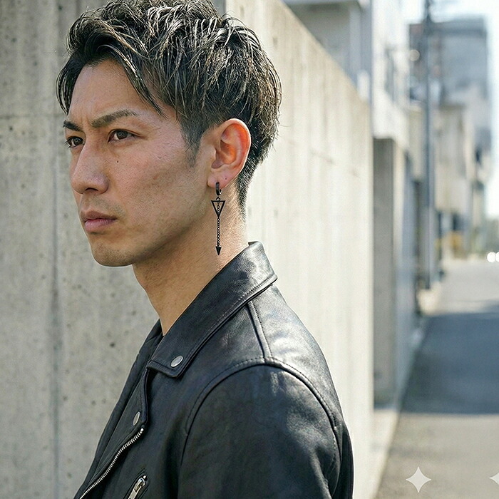 【在庫限り】イヤーカフ メンズ 三角形 円錐 チェーン フェイクピアス ノンホール ピアス穴不要 中折れ フープ 金属アレルギー対応 ステンレス 片耳 1個 男性 アクセサリー かっこいい イヤリング