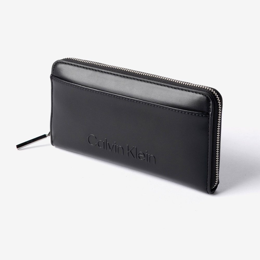 カルバンクライン Calvin Klein EMBOSSED LOGO LARGE ZIP AROUND エンボスロゴ ラージ ジップウォレット K60K612952 長財布 レディース 財布