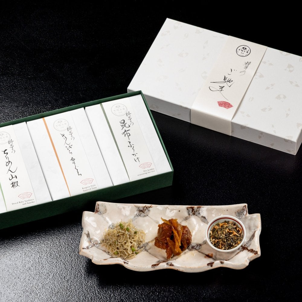 【送料無料/包装あり/のし可】料亭のご馳走「特選」【ちりめん山椒・きんぴらまぐろ・昆布ふりかけ】《熨斗可 佃煮　ふりかけ　昆布  鮪 マグロ おじゃこ 京都 料亭 下鴨茶寮 ギフトセット 内祝い 出産祝い 結婚内祝い プレゼント 還暦祝い お返し 中元 歳暮 米寿 お土産》