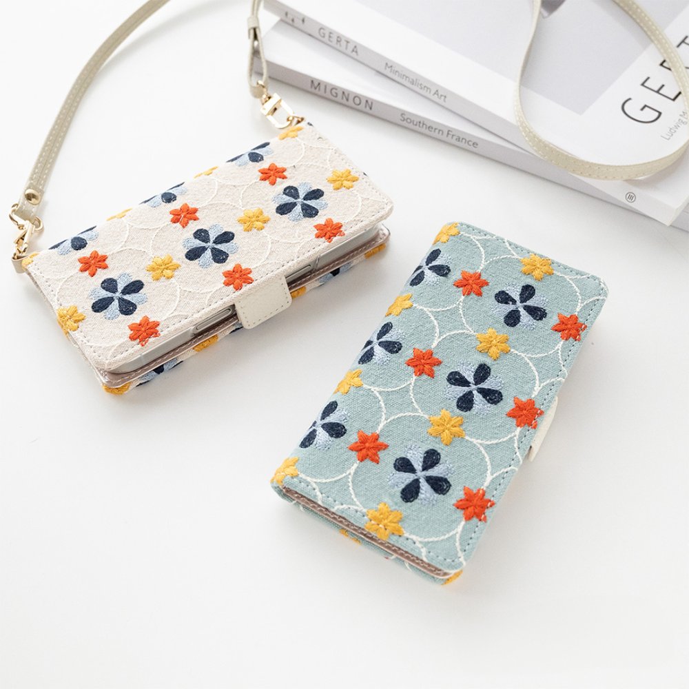 多機種対応 スマホケース 手帳型 【 レトロ花つづり 】 刺繍 サイドマグネット 北欧風 フラワー iPhone18Pro プレゼント