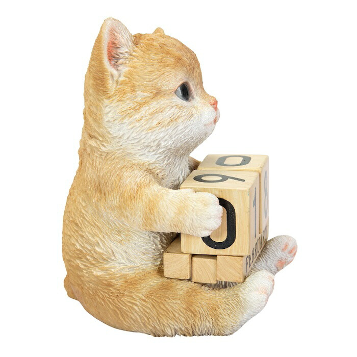 置物 猫 茶トラ白猫 万年カレンダー 高さ11cm woobia ウービア リアル かわいい おしゃれ 玄関 デスク インテリア 卓上カレンダー 日めくり ねこ ネコ 動物 癒し 棚 オフィス 日付 ねこ雑貨 プレゼント ギフト 新築祝い 猫好き