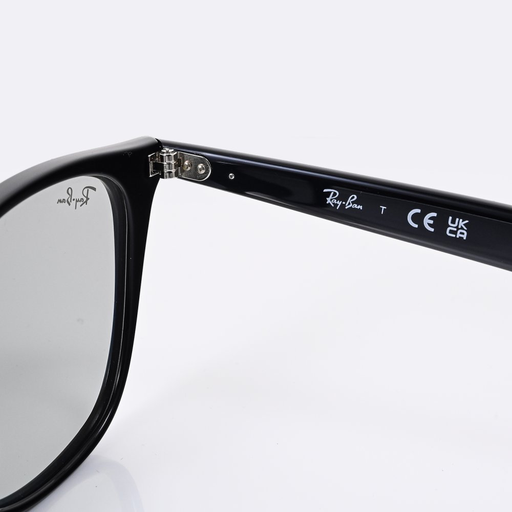 レイバン Ray-Ban サングラス 国内正規品 52サイズ ローブリッジフィット アジアンフィット ウェリントン スクエア型 男女兼用 メンズ レディース ダークグレー RB4258F 601 87 52 20 150 1N 【スペシャルラッピング660円(別売り)】送別会 誕生日 お中元 結婚祝い 結婚式 高級 父の日 母の日 ホワイトデー