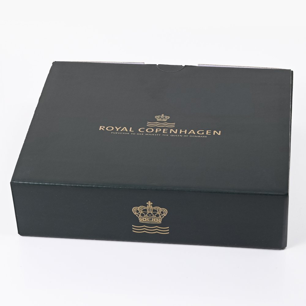 【名入れ無料】ロイヤルコペンハーゲン スターフルーテッド クリスマス ディッシュ 17.5cm×14cm 日本未発売 2503353(1055053)  【スペシャルラッピング660円(別売り)】 北欧食器 洋食器 送別会 誕生日 お中元 還暦祝い 結婚祝い 結婚式 高級 父の日 母の日 成人祝い ホワイトデー