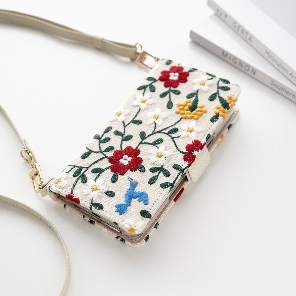多機種対応 スマホケース 手帳型 【 花と鳥 】 刺繍 サイドマグネット 北欧風 フラワー プレゼント