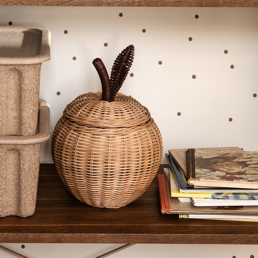 ferm LIVING ファームリビング Apple Braided Storage リンゴのカゴ Sサイズ おしゃれディスプレイ 北欧 雑貨 インテリア バスケット ラタン カゴ 飾り 収納 玄関 リビング プレゼント ギフト おすすめ