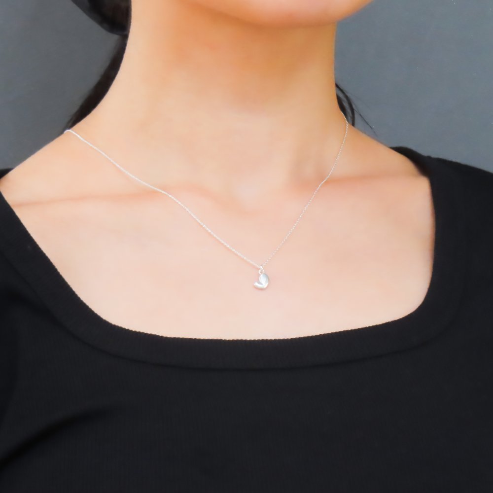 ハートネックレス シルバー925 【刻印無料】 ハート ネックレス ペンダント レディース プチペンダント 小さめ シルバーアクセサリー シルバーアクセ クリスマス 誕生日 プレゼント 女性 ハンドメイド 手作り 彫金 ジュエリーボックス 箱 Grand Galleria グランドガレリア