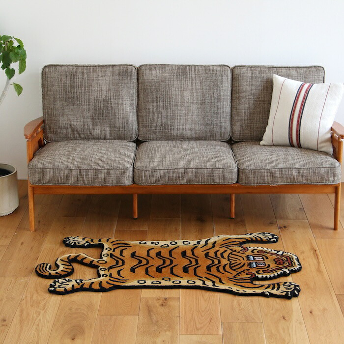 チベタンタイガーラグ ラグマット ウール 手織り TIBETAN TIGER RUG S M L 3サイズ インド製 ハンドクラフト 虎 トラ タイガー アクセントラグ タペストリー エスニック リビング 玄関 ベッドサイド 壁飾り 天然素材 おしゃれ