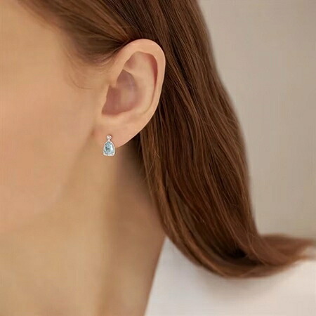 【無料ラッピング】  ヨンドシー 4℃ Summer Collection K10ホワイトゴールド ピアス Luminous cutシリーズ ブルー トパーズ ダイヤモンド ブランド 正規品 新品 ギフト プレゼント 人気 おすすめ 誕生日 記念日 クリスマス 送料無料