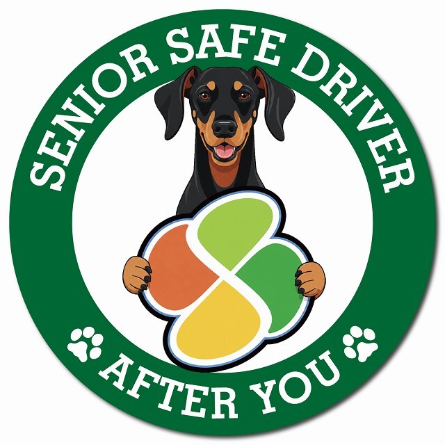 カーサイン 高齢者マーク SENIOR SAFE DRIVER ドーベルマン マグネット 強力 直径13cm 肉球 日本製 車 ステッカー