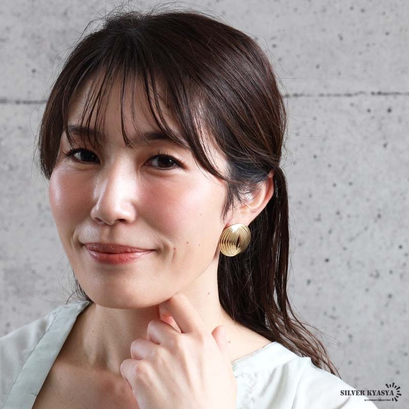 ステンレス サークルピアス ワイド 18KGP 両耳用 2点セット レディース ゴールド 大ぶり ラウンド 透かし ボリューム 存在感 上品 華やか 大人 女性 アクセサリー 耳飾り おしゃれ きれいめ モード レトロ パーティー