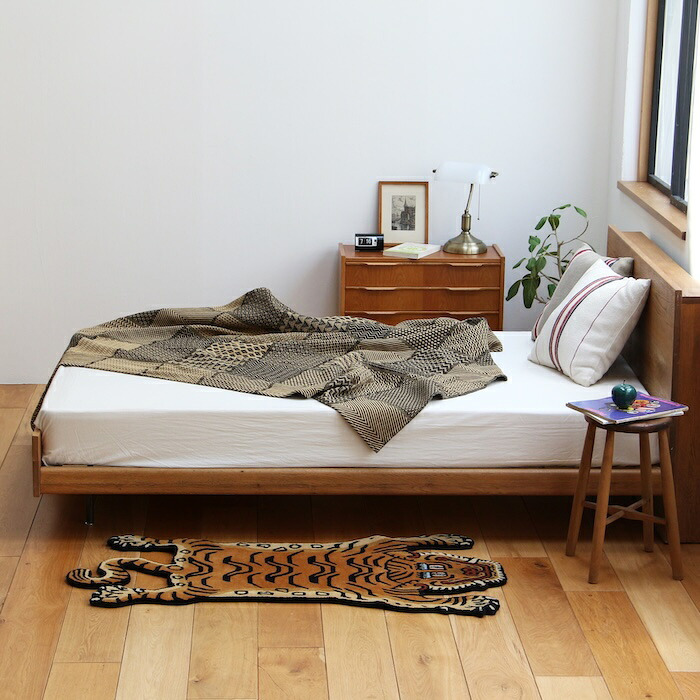 チベタンタイガーラグ ラグマット ウール 手織り TIBETAN TIGER RUG S M L 3サイズ インド製 ハンドクラフト 虎 トラ タイガー アクセントラグ タペストリー エスニック リビング 玄関 ベッドサイド 壁飾り 天然素材 おしゃれ