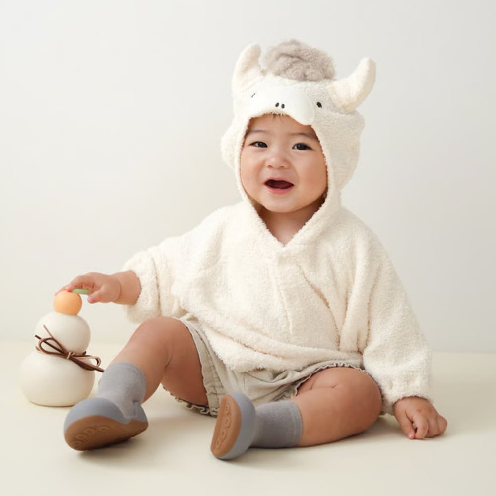 モクモフ（mocmof） なりきり干支ケープ2026 午 | 出産祝い おくるみ ブランケット 赤ちゃん フード付き 十二支 馬 ふわふわ かわいい プレゼント ギフト 贈り物