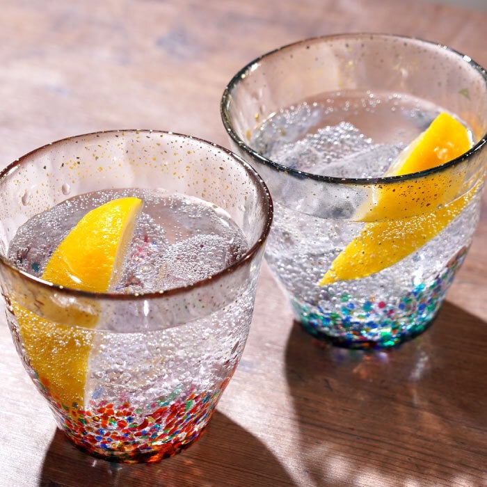 【 送料無料 】【 津軽びいどろ 金彩 ロックグラス 】 ロック カップ グラス ガラス ビードロ 日本製 青森 酒器 梅酒 サワー 焼酎 おしゃれ かわいい 名前入り 名入り ギフト 誕生日 プレゼント 人気 男性 女性 父 母 退職 還暦 古希 長寿 記念品 贈り物 おすすめ お祝い