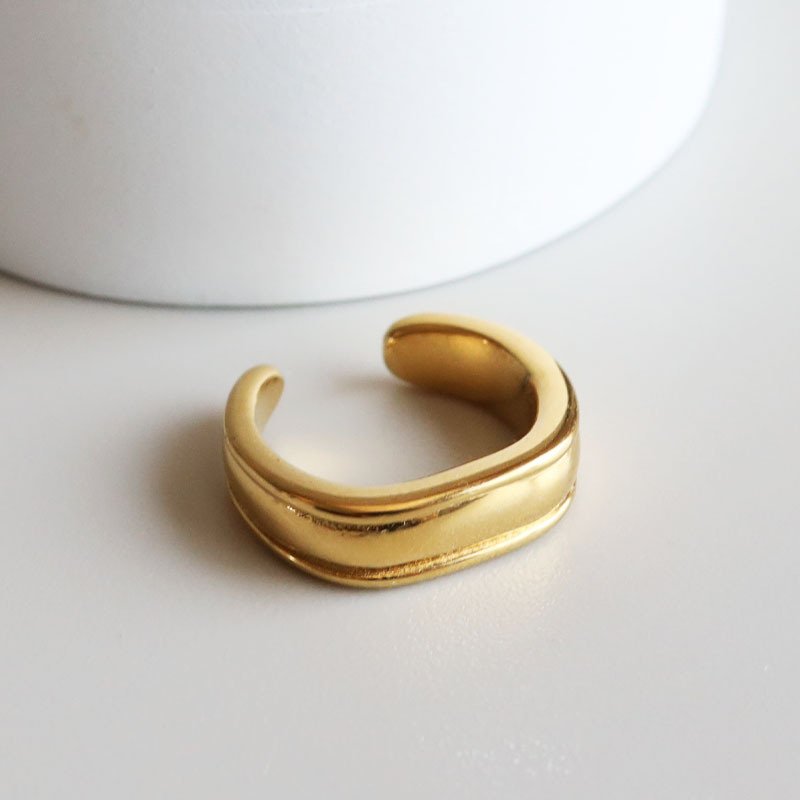 ステンレス シンプルイヤーカフ 18KGP レディース ピアス ダブルライン イヤーアクセサリー ゴールドカラー 上品 ミニマル 大人 女性 耳元 重ね付け風 ノンホール 日常使い きれいめ カジュアル ジュエリー 片耳用 1点