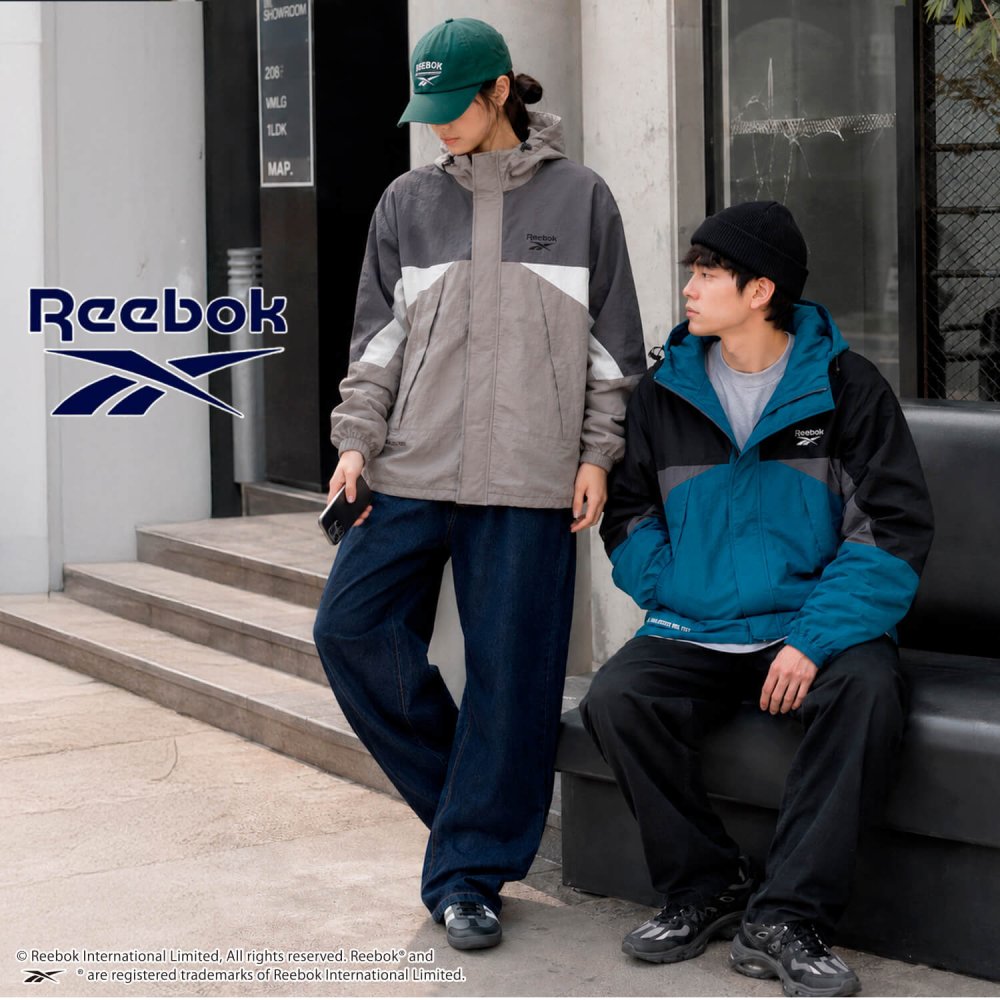【予約】Reebok リーボック マウンテンパーカー レディース 長袖 アウター ブルゾン スタンド フルジップ フーディ 中綿 キルト 軽量 防風 あたたかい ロゴ 刺繍  ブランド 大きいサイズ ゆったり ユニセックス 春 秋 冬 M L LL 黒 紺 2026fw karlas