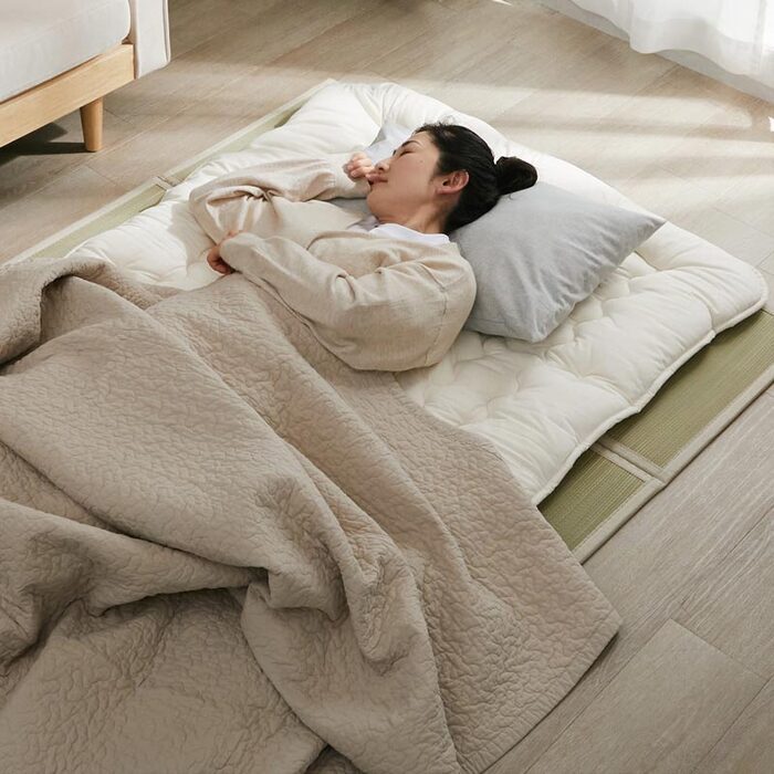夏ラグ 夏用カーペット 畳 置き畳 折りたたみ い草 天然素材 天然い草 DIY フロア畳 ユニット畳 フローリング畳 カーペット マットマットレス 和室 軽量 空気清浄 保温性 調湿 縁なし リラックス効果
