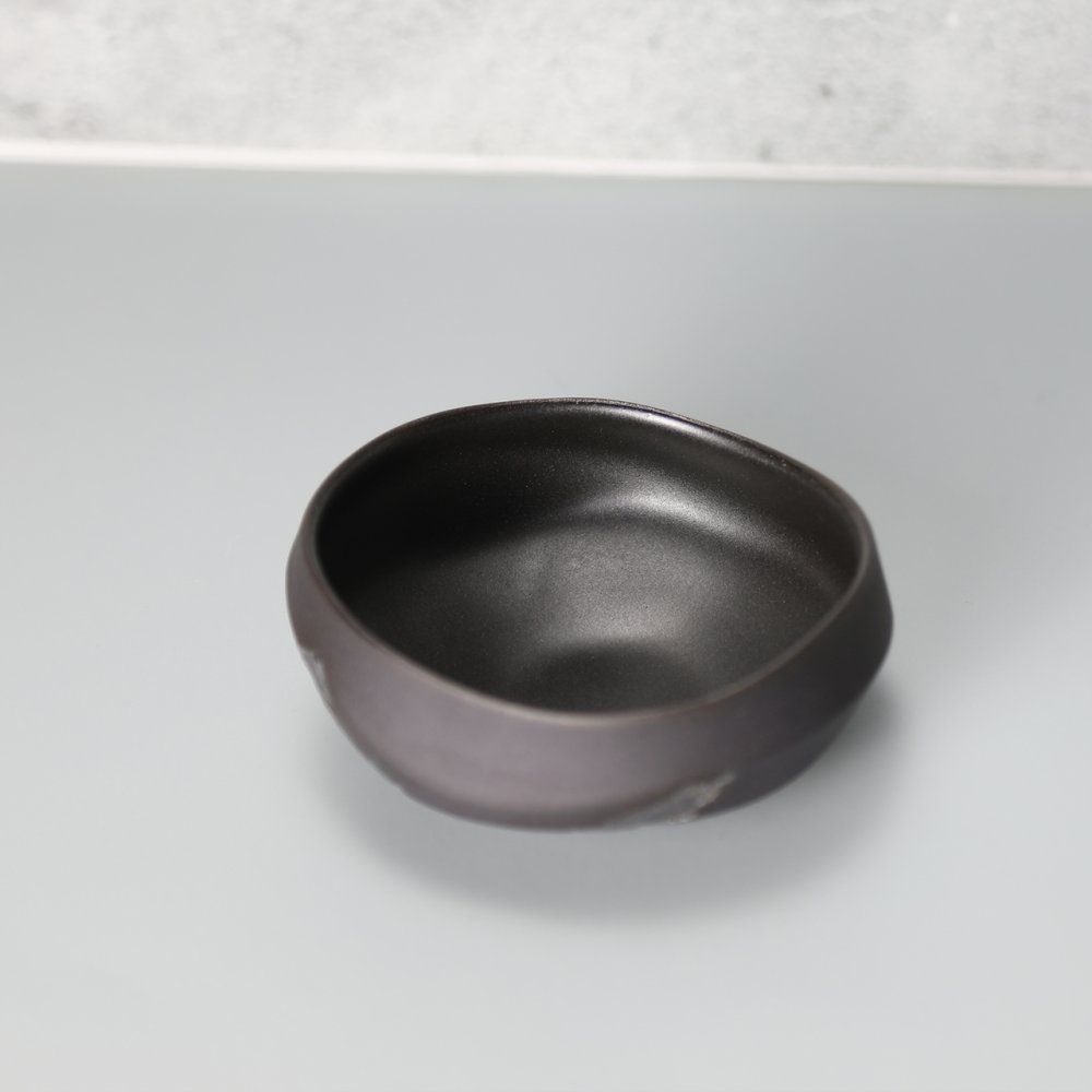 【手にするほど育つ盃　佐藤タカツ】酒器　一点もの　ギフト　お猪口　日本酒グラス 酒器 家のみ グッズ おしゃれ 高級  誕生日 プレゼント 人気 父 祖父 男性 退職 還暦 古希 長寿 喜寿 記念品 贈り物 おすすめ お祝い　お猪口　盃　ぐい呑み　 ギフト プレゼント 誕生日 父の日