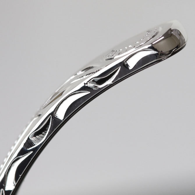 ハワイアンジュエリー バングル ペアバングル 幅8mm＆10mm 刻印 無料 サイズが選べる オープンバングル ペア 2本セット フラット 厚み有 サイドに飾り彫り シルバー925 太め カップル 夫婦 プレゼント ハロウィン 【品番：BM5027-8-10P】