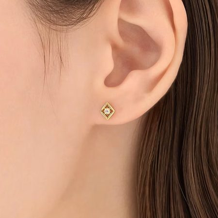 【無料ラッピング】 ヨンドシー 4℃ ピアス K10 イエローゴールド シンプル 上品 ダイヤモンド レディース ブランド 正規品 新品 ギフト プレゼント 人気 おすすめ 誕生日 記念日 クリスマス  送料無料 4cd522807