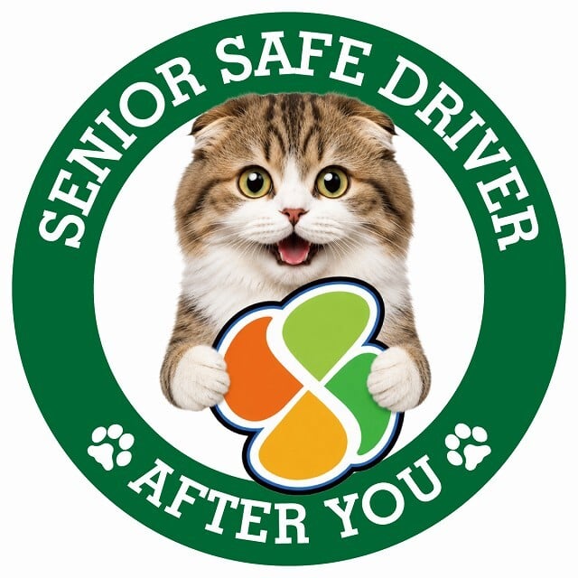 カーサイン 高齢者マーク SENIOR SAFE DRIVER ハイランドフォールド ステッカー シール 直径13cm 肉球 日本製 車