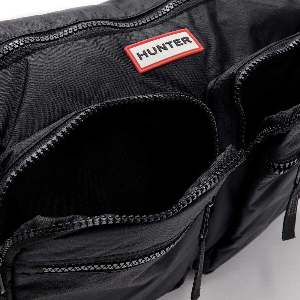 HUNTER ハンター マルチポケットバッグ ショルダーバッグ クロスボディバッグ メンズ レディース 黒 斜めがけ 肩掛け 耐水 通勤 旅行 HXRU0026262HB メッセンジャーバッグ ブラック ファスナー