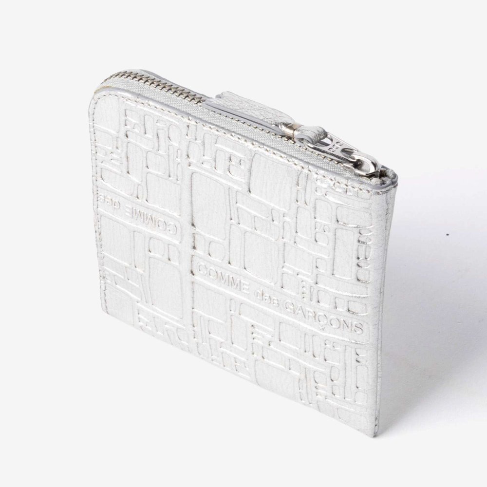 コムデギャルソン COMME DES GARCONS EMBOSSED LOGOTYPE エンボスロゴタイプ HALF ZIP WALLET ハーフジップ ウォレット SA3100EG ミニ財布 L字ファスナー コインケース ユニセックス 財布