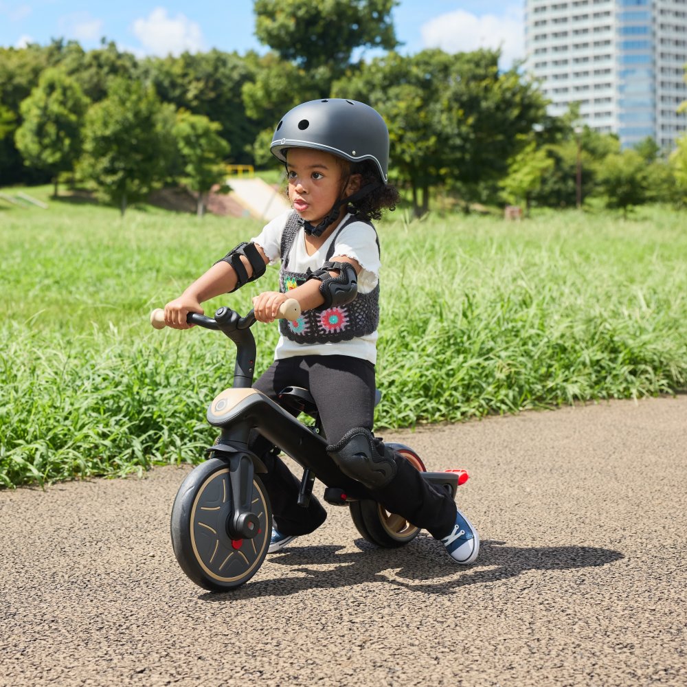 誕生日プレゼント GLOBBER グロッバー エクスプローラー トライク 3in1 三輪車 手押し棒付き トレーニングバイク キックバイク 二輪 変形 工具不要 自転車デビュー前 おでかけ 18カ月 1歳半 2歳 3歳 4歳 5歳 体重20kgまで レッド 男の子 女の子 お祝い ギフト