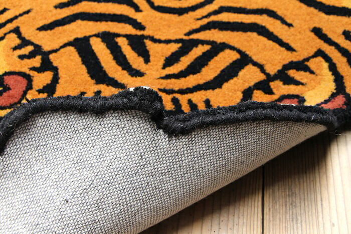 チベタンタイガーラグ ラグマット ウール 手織り TIBETAN TIGER RUG S M L 3サイズ インド製 ハンドクラフト 虎 トラ タイガー アクセントラグ タペストリー エスニック リビング 玄関 ベッドサイド 壁飾り 天然素材 おしゃれ