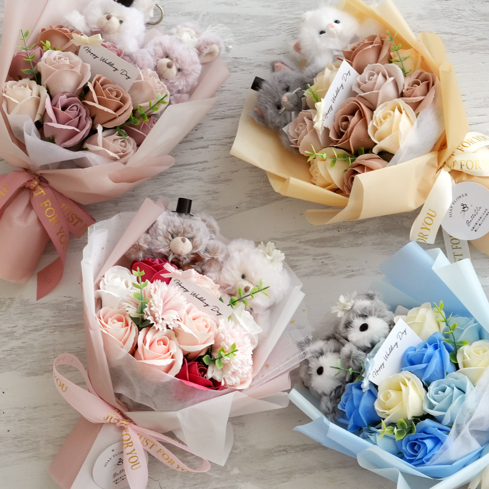 【結婚式 電報 ギフト】tino ウェディングベア ラブリー ソープフラワーブーケ|結婚式 結婚祝い 結婚記念日 ブライダル 祝電 電報 ギフト プレゼント ウェルカムスペース ドール ぬいぐるみ ブーケ